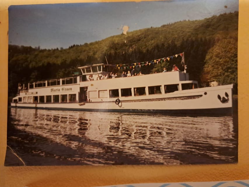 1 hour boat cruise with fragrant coffee and homemade strudel - St. Nicholas Cathedral and the Old Town weir