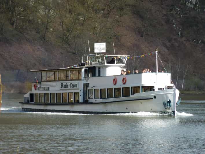 1 hour boat cruise with fragrant coffee and homemade strudel - Setting out aboard the Maria Croon