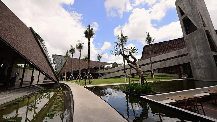 7 Hiden waterfalls and Luwak Coffee Visit - Private transport makes the long day easier