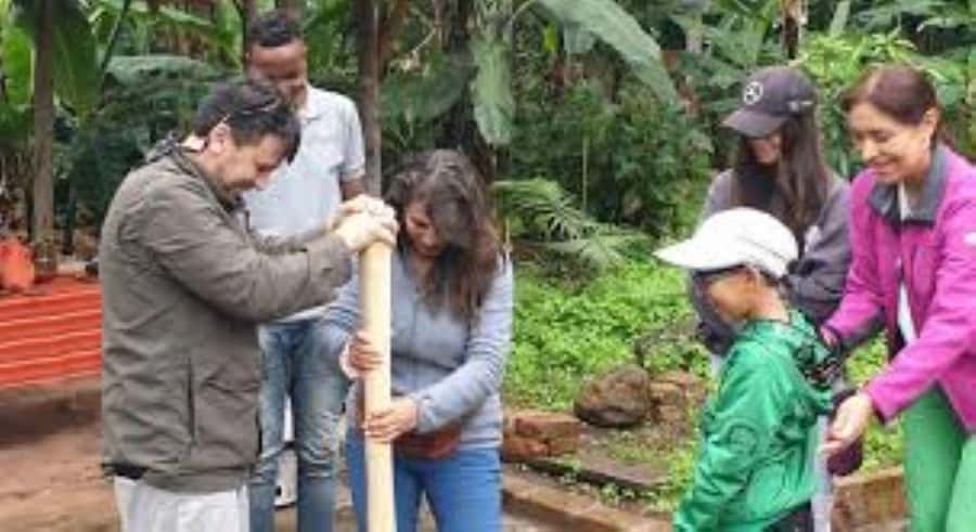 Arusha: Coffee Plantation Tour with Tasting and Hands-On … - Meeting Oliver and Maximilian