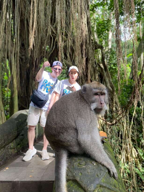 Bali: Ubud Monkey Forest, Coffee Plantation, and Market Tour - Tegenungan Waterfall and the value of starting early