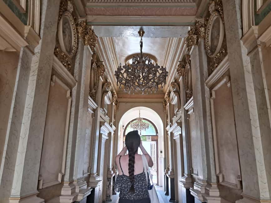 Belgrade: Women's Side of History Walking Tour with Coffee - The old café stop and why it matters