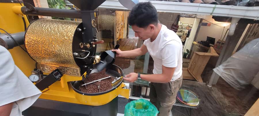 Bogota: Coffee Tasting, Roasting, Filtration & Espresso Tour - Why this coffee workshop is different