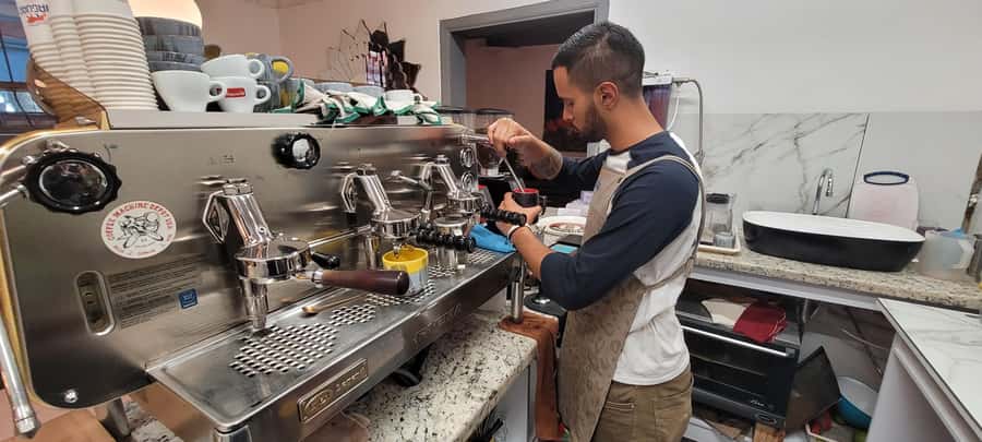 Bogota: Coffee Tasting, Roasting, Filtration & Espresso Tour - Seeing the roasting process change the beans