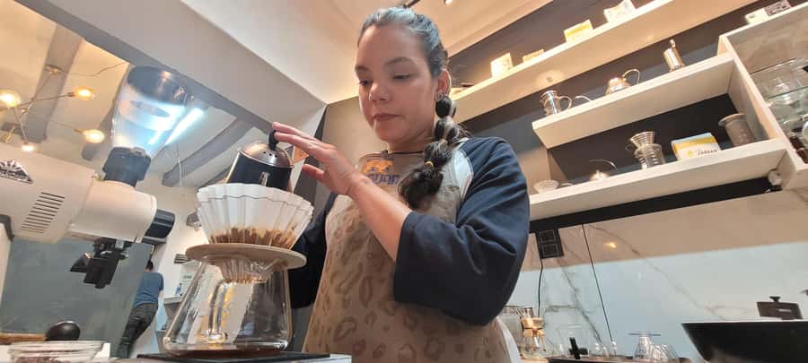 Bogota: Coffee Tour, Filtration and Espresso Experience - Starting with Colombian coffee in the cup