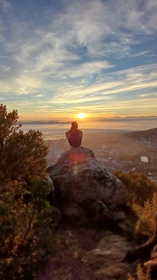 Cape Town: Lion's Head Sunrise with coffee or Sunset Hike - The ladders and rock pitches