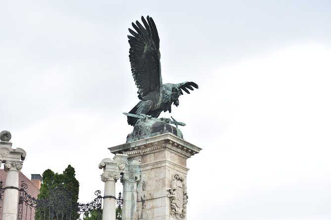 Castle District tour with Matthias Church Ticket & Cake & Coffee - Buda Castle and the palace area