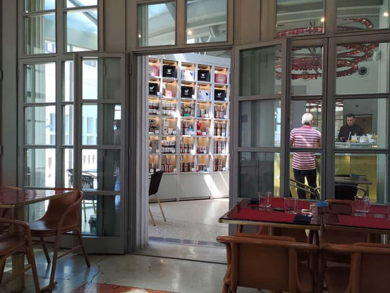 Chill coffee or meal break at illy Caffè in St.Mark's Square - Key points to know before you book