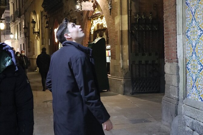 Coffee and Art Tour walking Gothic Quarter, Official Guide - Ending at Imagin Café on Carrer de Pelai
