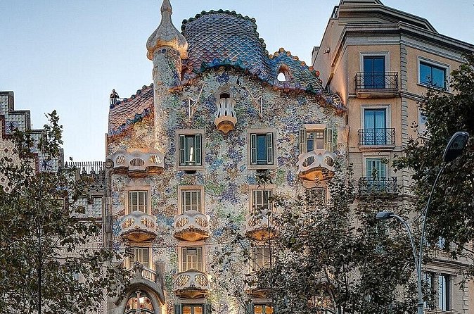 Coffee Crawl in Barcelona - Architecture without the Gaudí checklist