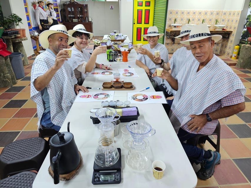 Coffee Experience with roasting show in Comuna 13 - Who will enjoy this most?