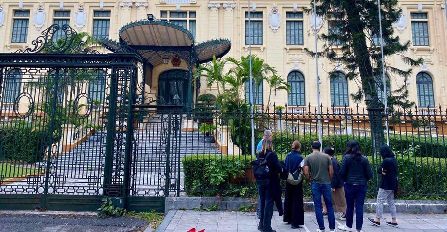 Coffee, History, and Architecture of the French Quarter - Key points to know before you book