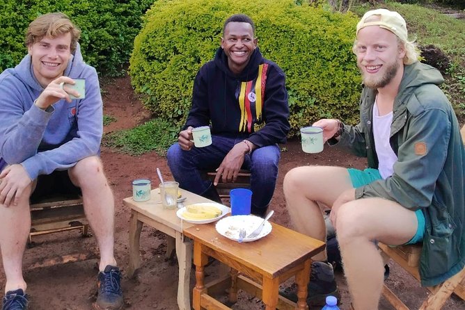Coffee Tour Experience - Making coffee with a mortar and fire