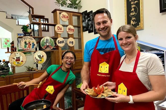 Da Nang Coffee Making and Banh Mi Class - Timing, group size, and cancellation details