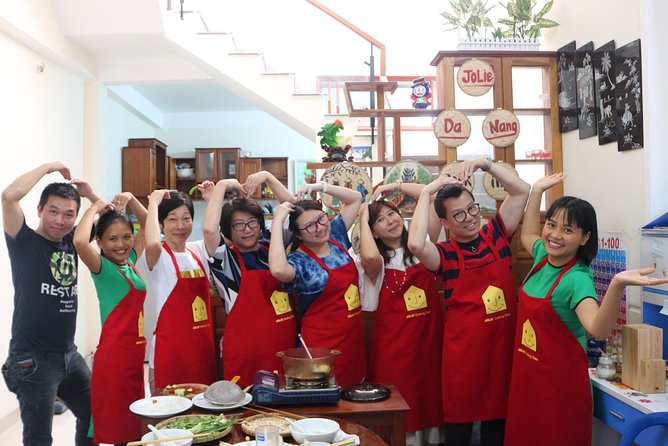 Da Nang Cooking Class with Coffee Tasting and Market Visit - Timing, meeting point, and group size