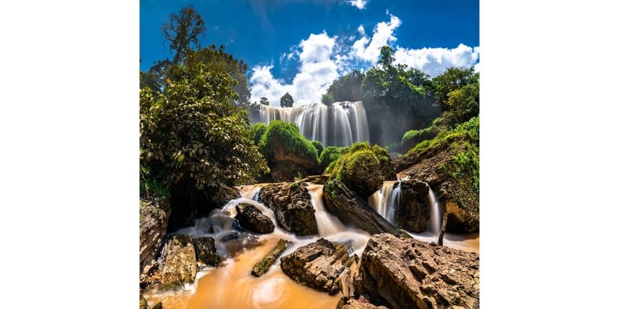 Dalat Group Easy Rider - Elephant Fall-Pagoda-Weasel Coffee… - Ta Nung Pass leads to coffee country