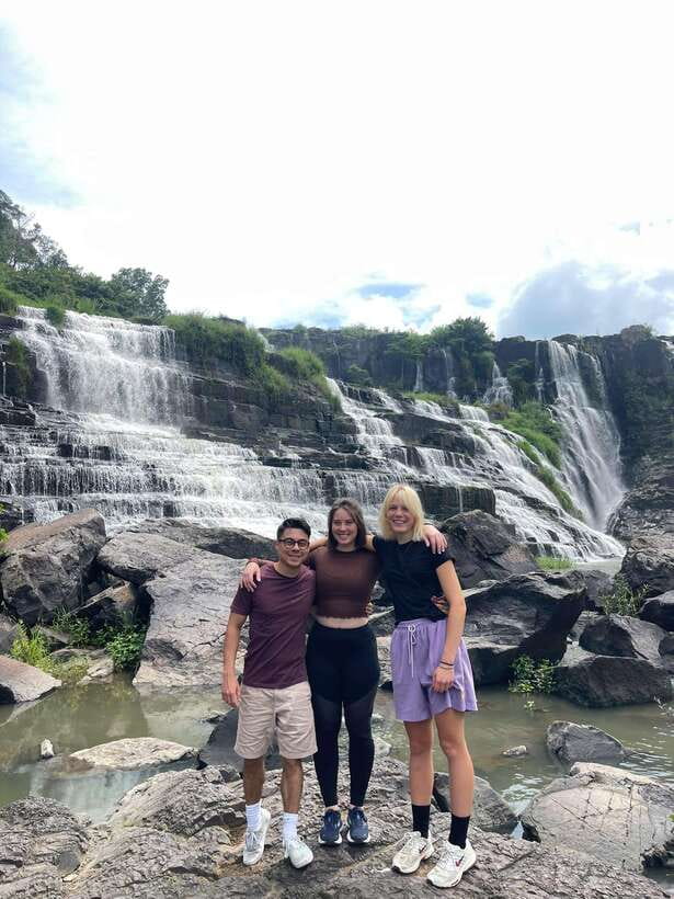 Dalat: MOTORBIKE TOUR TO PONGOUR FALLS- SILK- COFFEE FARM - Pongour Waterfall and the first big view