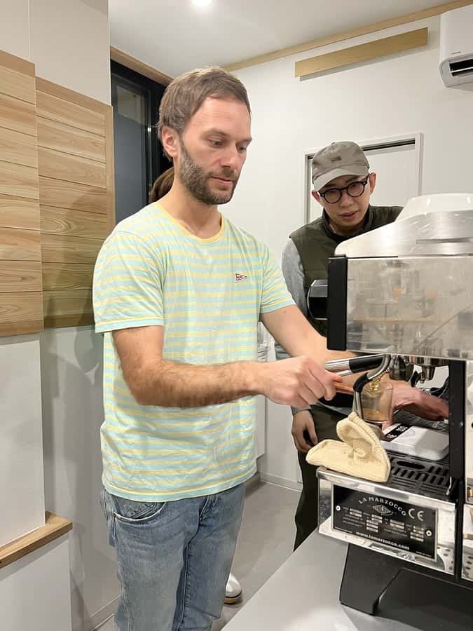Discover Coffee Experience Latte Art Workshop at Tokyo - Starting with espresso before the milk