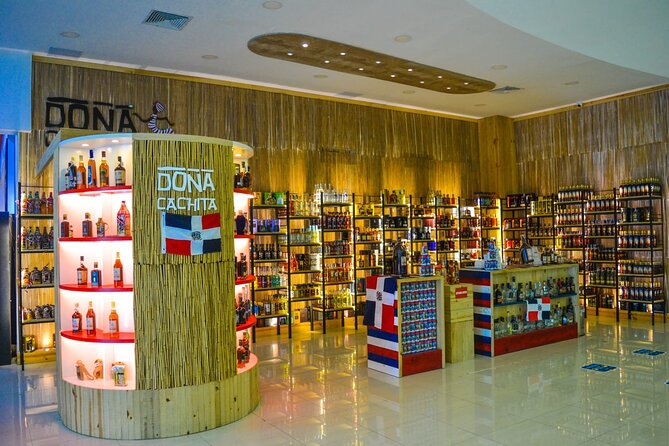 Discover Dominican Treasures: Rum, Cigars, Coffee & Chocolate - Why the private format matters