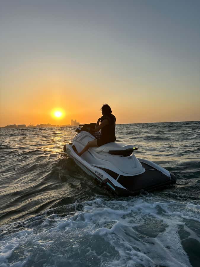Dubai Jet Ski & Chill? More Like Jet Ski & Thrill! + Coffee - Waves, heat, and the best time to book