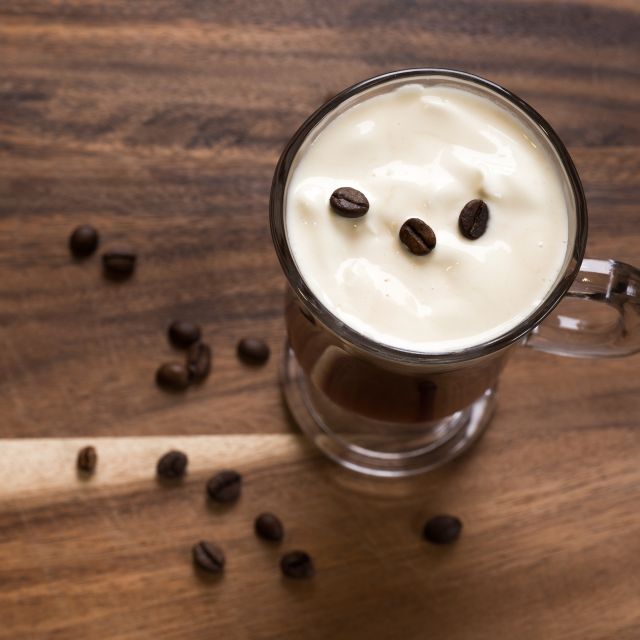 Dublin: Irish Coffee Masterclass at the Irish Whiskey Museum - Learning the right color, structure, and balance