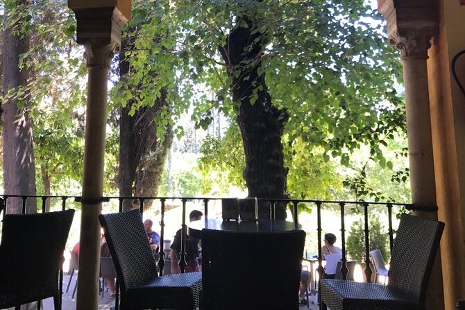 Exclusive Alcazar with breakfast or afternoon coffee in gardens - A garden breakfast beside Seville’s royal palace