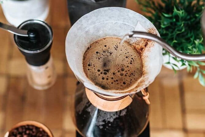 Experience Making & Tasting Vietnamese Coffee in Hoi An - Starting with tea and the story of Vietnamese coffee