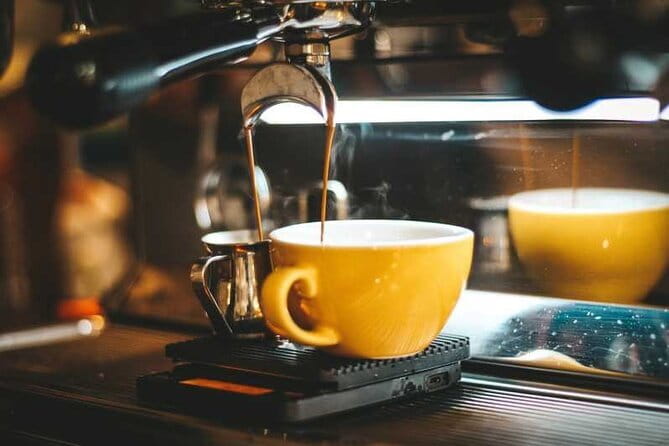 Experience Making & Tasting Vietnamese Coffee in Hoi An - Making traditional phin coffee