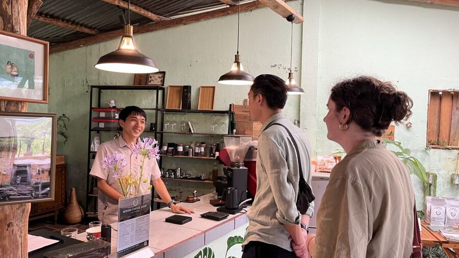 Experience specialty coffee with sustainable coffee farmers - Meeting farmer Huy in central Da Lat