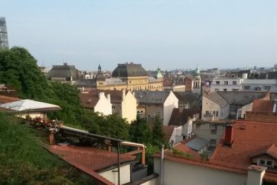 Explore Zagreb_walk and coffee
