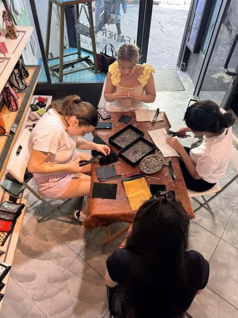 Florence: Leather Wallet-Making Workshop with Coffee - A strong choice for families and couples