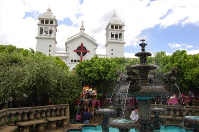Flowers Route Tour-Colonial Towns, Handicraft & Coffee Plantation - Apaneca adds a playful stop at the labyrinth