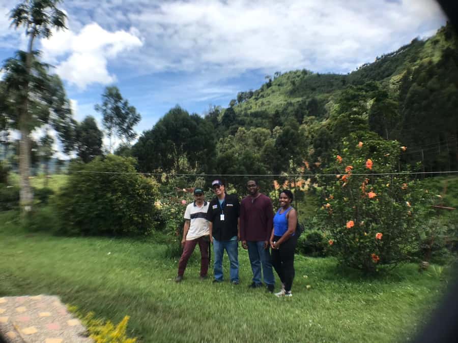 From Medellin: Day Trip to a Jardin Coffee Plantation - A cable car ride to lunch on the summit