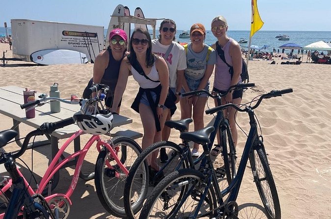 Grand Haven Morning Guided Bike & Coffee Tour - 3 Hours - Reaching the Grand Haven Pier and Lake Michigan