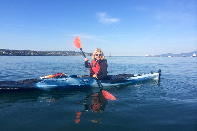 Granville Island Vancouver Kayak Tour with Coffee & Snacks (3hrs) - Kitsilano Beach, seals, and the downtown skyline