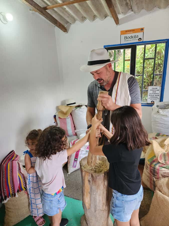 Guatape Coffee Villa including Rock Town & Waterfall - A lakeside lunch with Paisa food