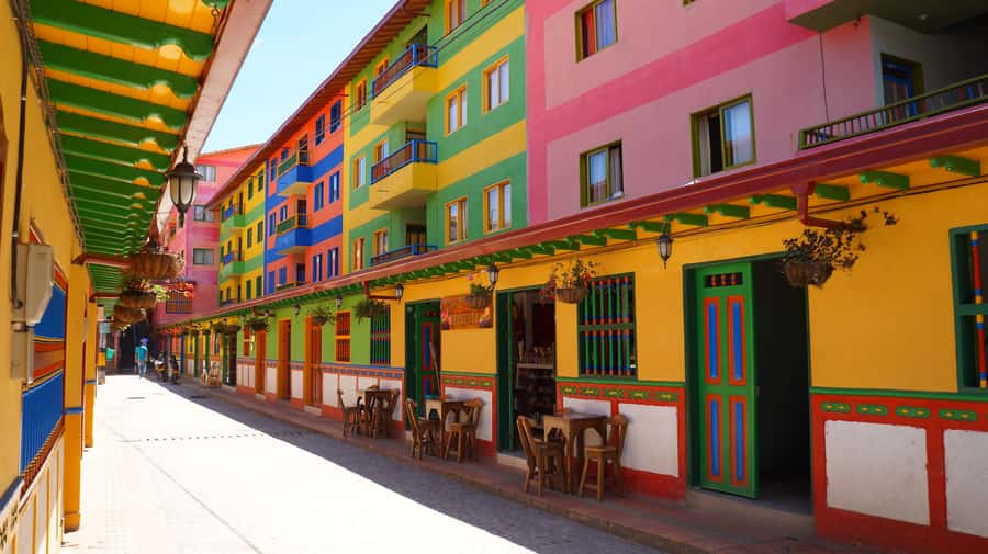 Guatape Coffee Villa including Rock Town & Waterfall - Timing, pickup, and comfort