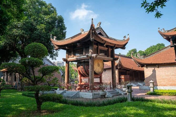 Ha Noi City Tour & Coffee Class - One Pillar Pagoda and a simple lesson in Hanoi symbols