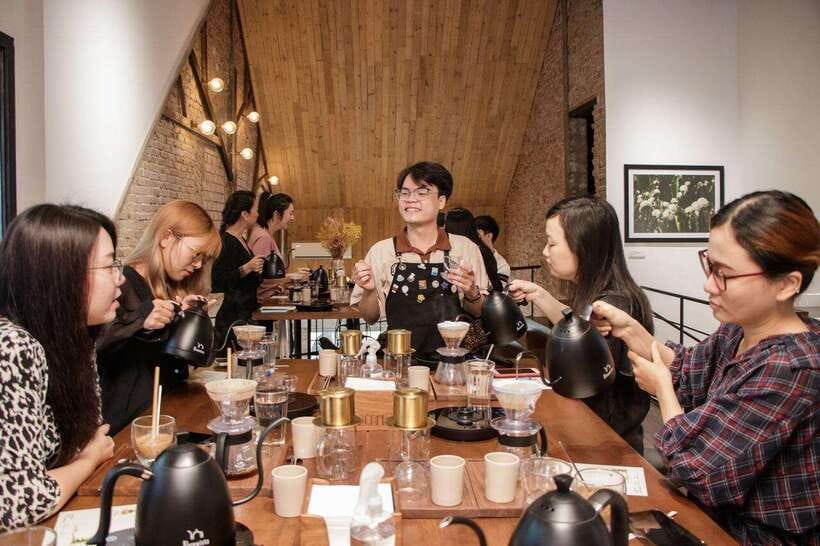 Hands-on Discovery of Vietnamese Coffee & Culture - Brewing Lacàph Filter Blend with bánh đậu xanh