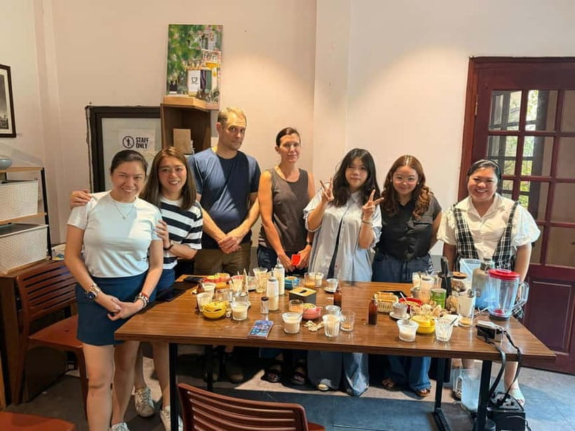 Hanoi Coffee Workshop: Crafting Your Perfect Brew - Starting with the phin filter and black coffee