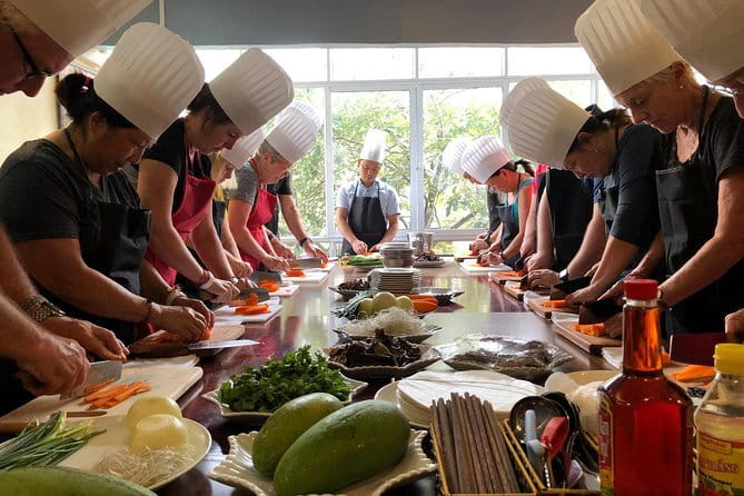 Hanoi: Cook 2–5 Vietnamese Dishes With Traditional Tea Ceremony - Who should book this Hanoi class?