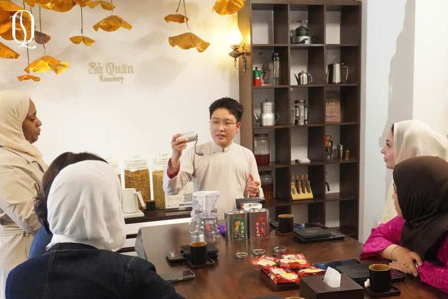 Hanoi: Hands-On 5 Vietnamese Coffees & 3 Local Wines Tasting - Key points at a glance