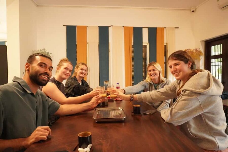 Hanoi: Hands-On 5 Vietnamese Coffees & 3 Local Wines Tasting - Choosing your coffees