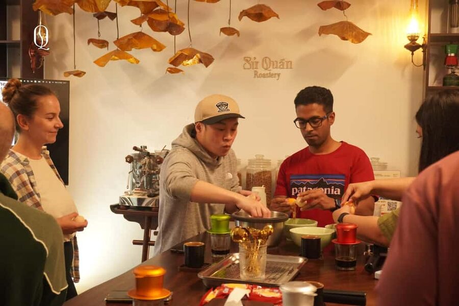 Hanoi: Hands-On 5 Vietnamese Coffees & 3 Local Wines Tasting - What Maxie and Stuart bring to the table