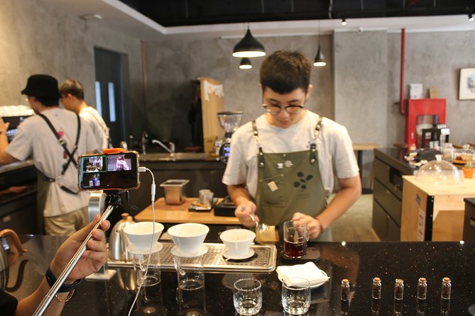 Hanoi Secret Coffee tour - Tasting modern pour-over coffee