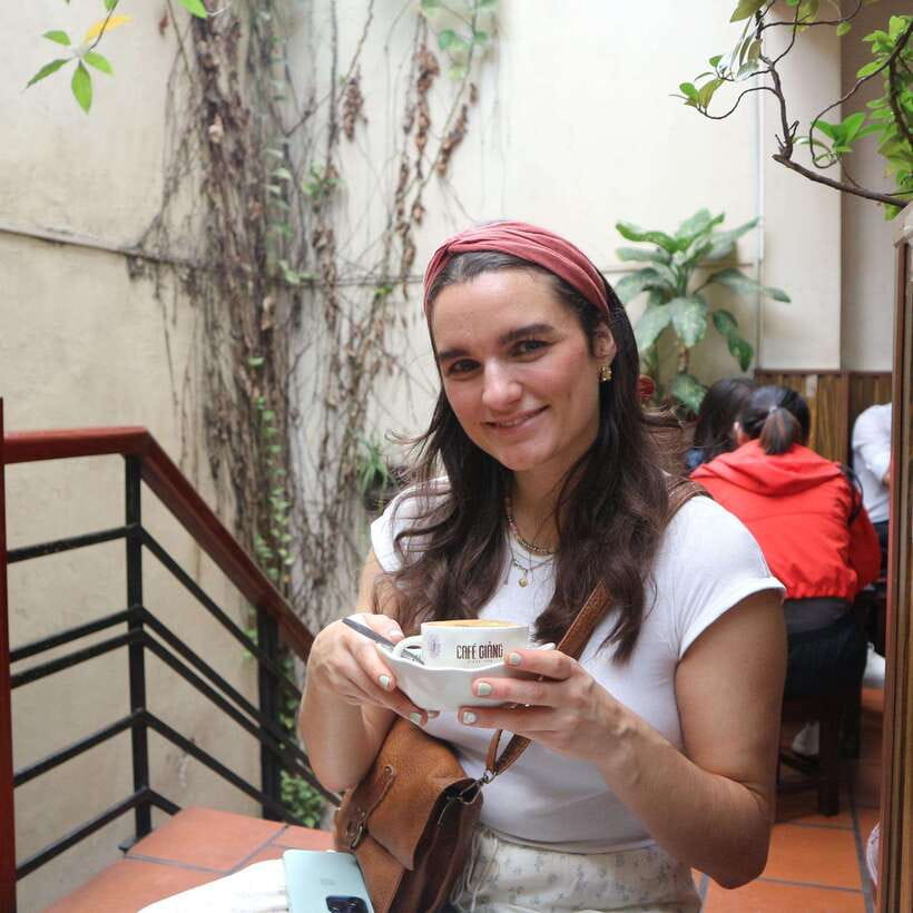 Hanoi Street Food, Coffee Tastings, Alleys Walking Tour - Yen Thai Alley and the quiet shrine