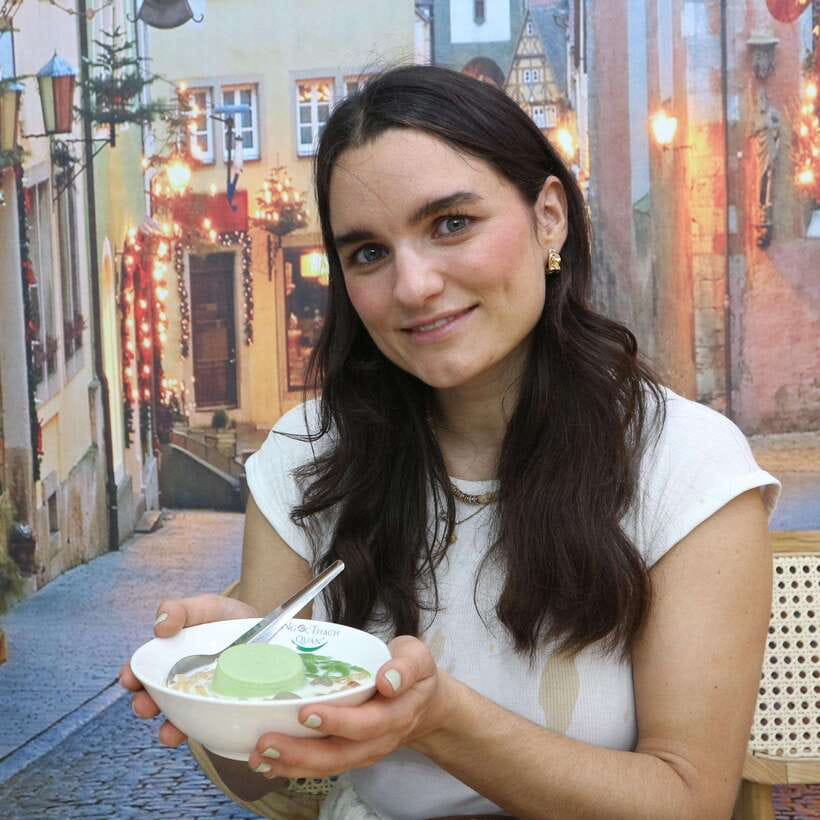 Hanoi Street Food, Coffee Tastings, Alleys Walking Tour - The guides and the personal touch
