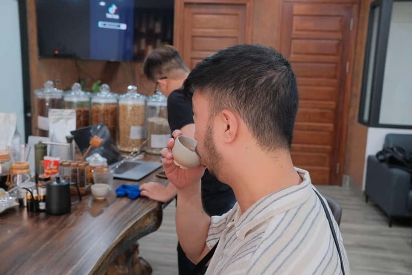 Hanoi Ultimate Coffee Workshop: Make, Learn & Taste - Pour-over technique and coffee cocktails
