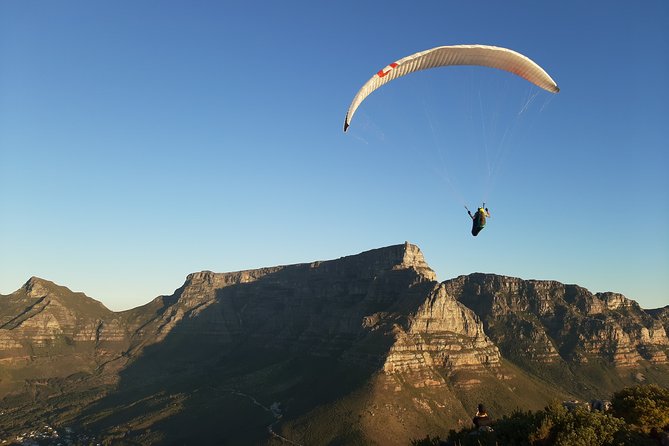 Hiking Lion's Head for sunrise, coffee & hotel Pick-up & Drop off - The dark gravel track and the first 30 minutes