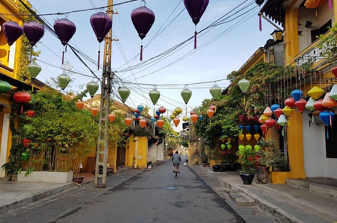Hoi An Coffee Tasting And Old Town Discovering Tour - Tan Ky Old House and the town’s layered architecture